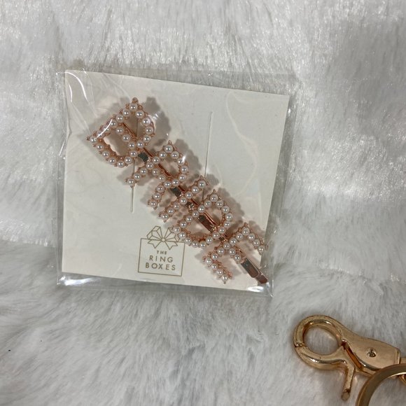 Bride accessory set Cosmetic Bags Keychain & Hair Bobby Pin - Picture 13 of 15